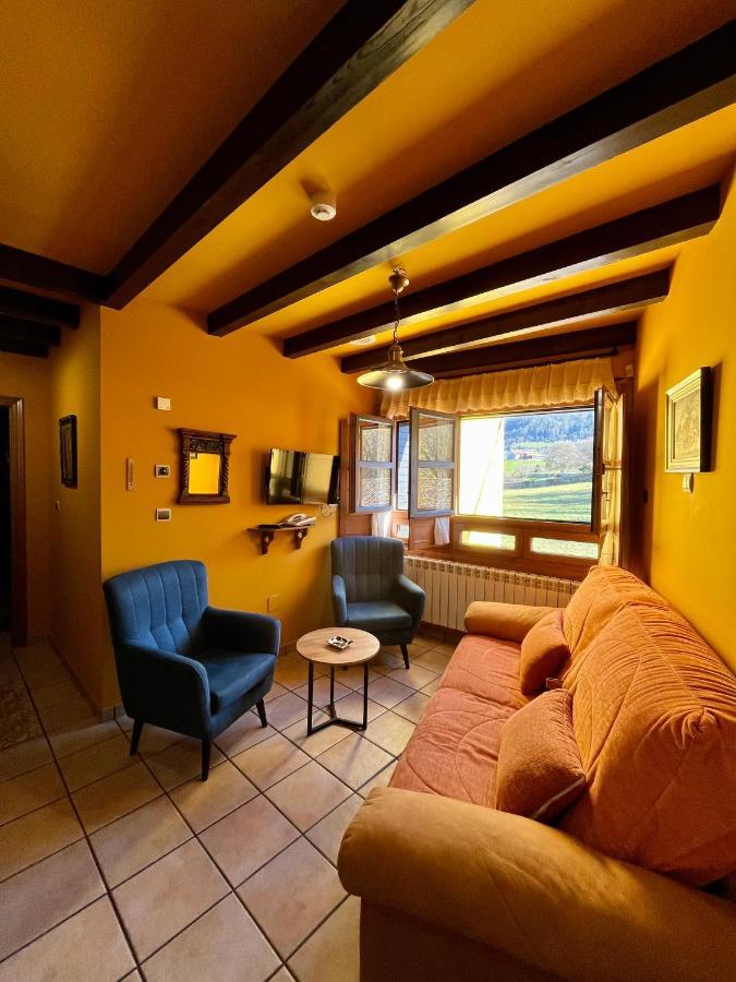 Apartamentos Turisticos Paseo De La Alameda Villaviciosa  Luaran gambar
