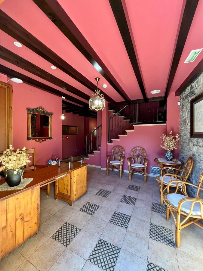 Apartamentos Turisticos Paseo De La Alameda Villaviciosa  Luaran gambar