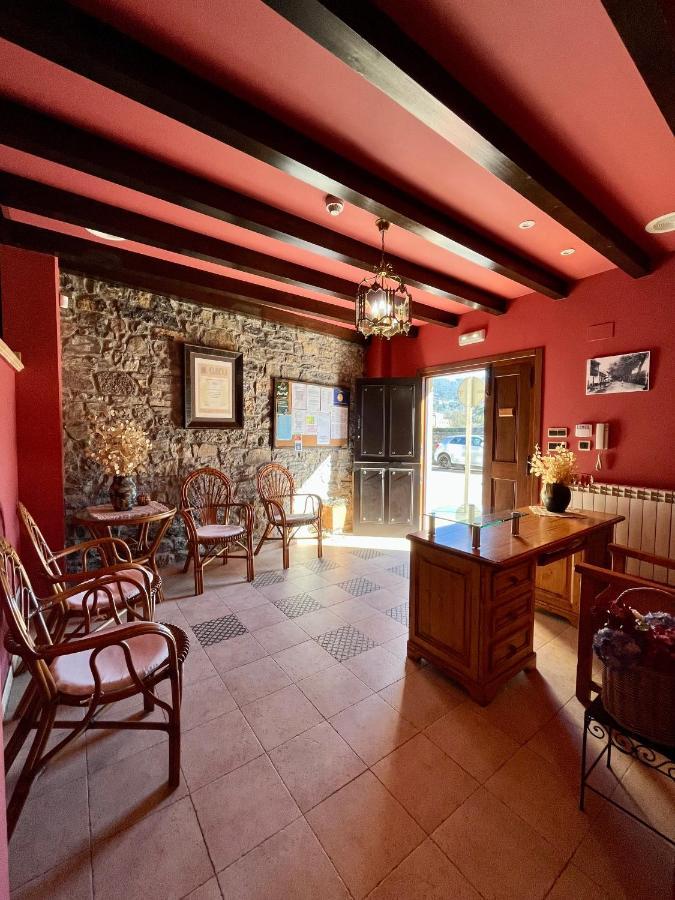 Apartamentos Turisticos Paseo De La Alameda Villaviciosa  Luaran gambar