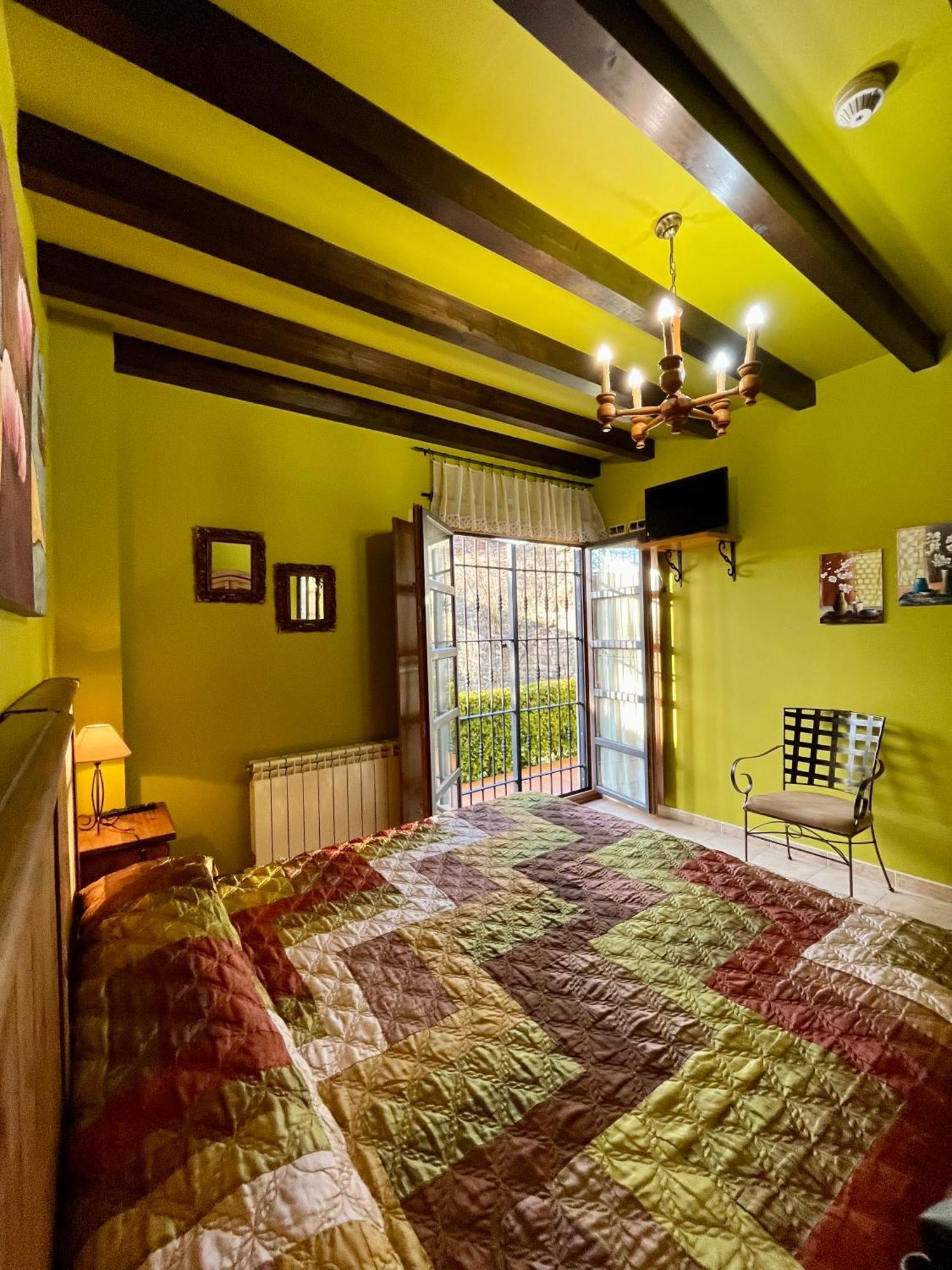 Apartamentos Turisticos Paseo De La Alameda Villaviciosa  Luaran gambar