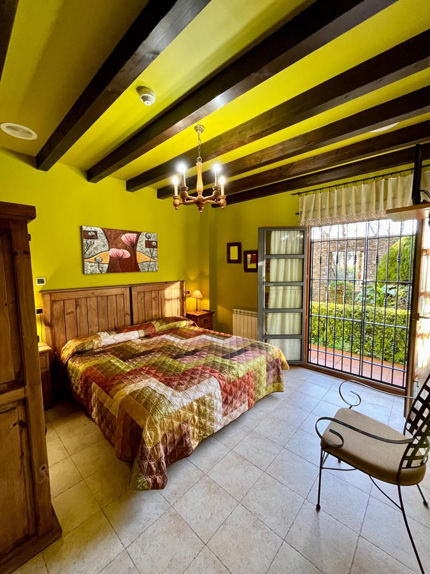 Apartamentos Turisticos Paseo De La Alameda Villaviciosa  Luaran gambar