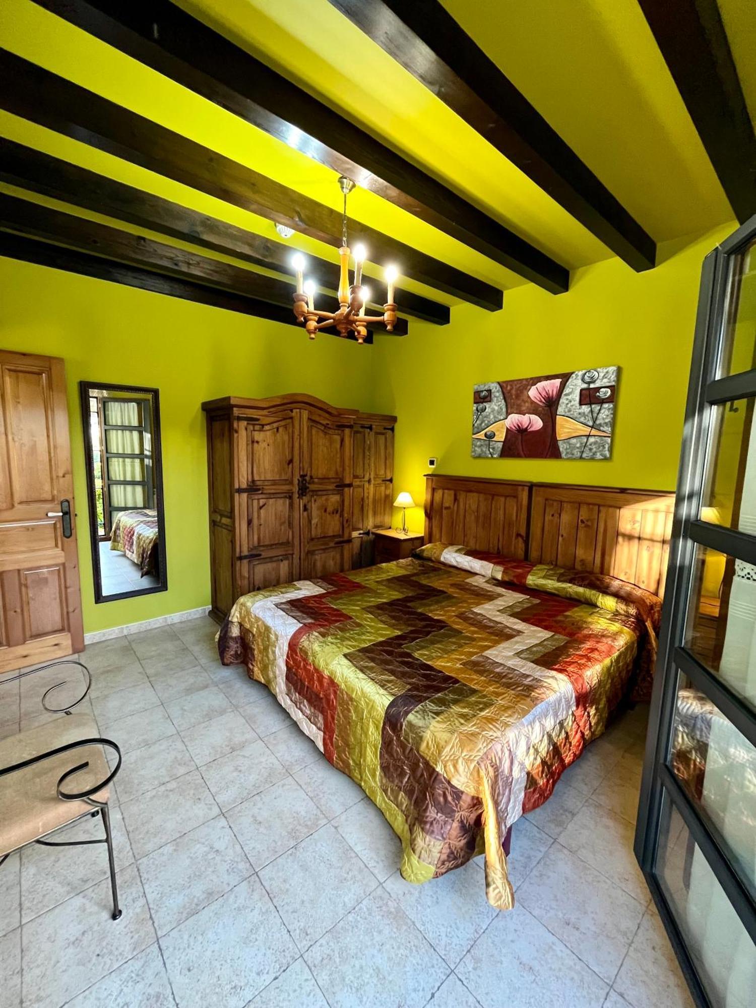 Apartamentos Turisticos Paseo De La Alameda Villaviciosa  Luaran gambar