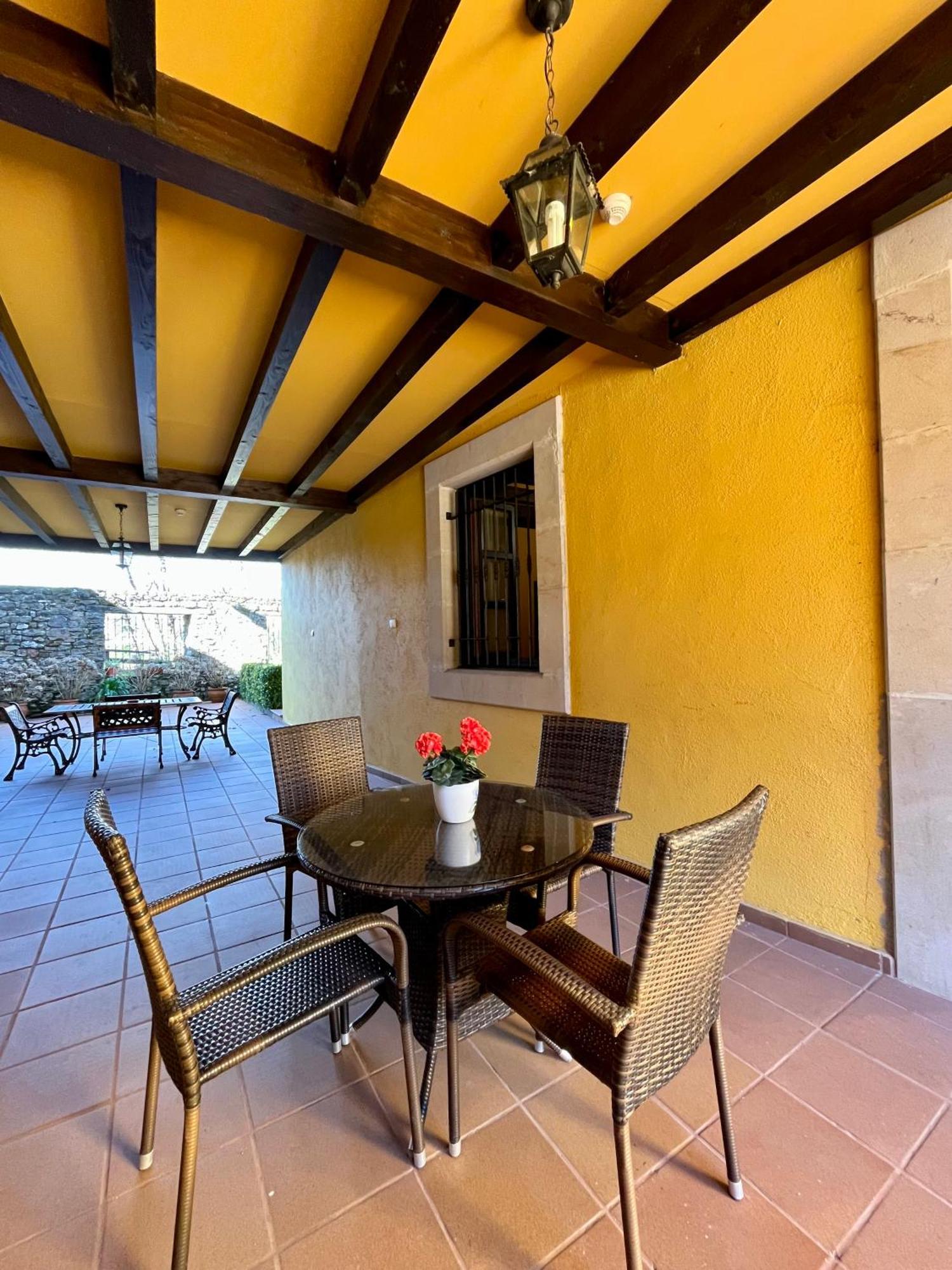 Apartamentos Turisticos Paseo De La Alameda Villaviciosa  Luaran gambar