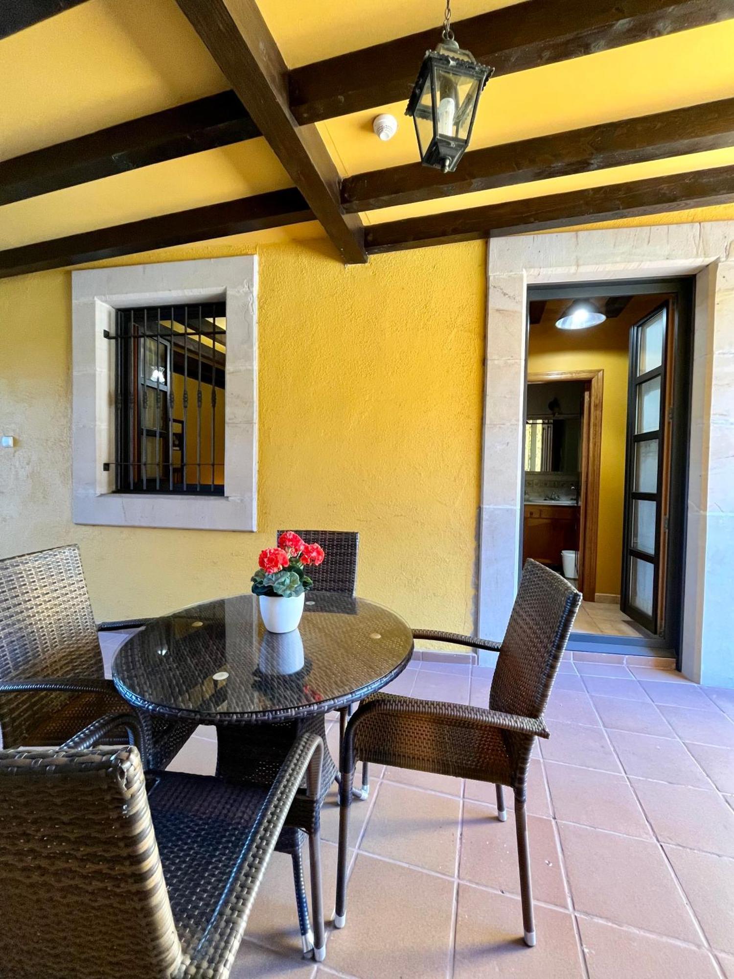 Apartamentos Turisticos Paseo De La Alameda Villaviciosa  Luaran gambar