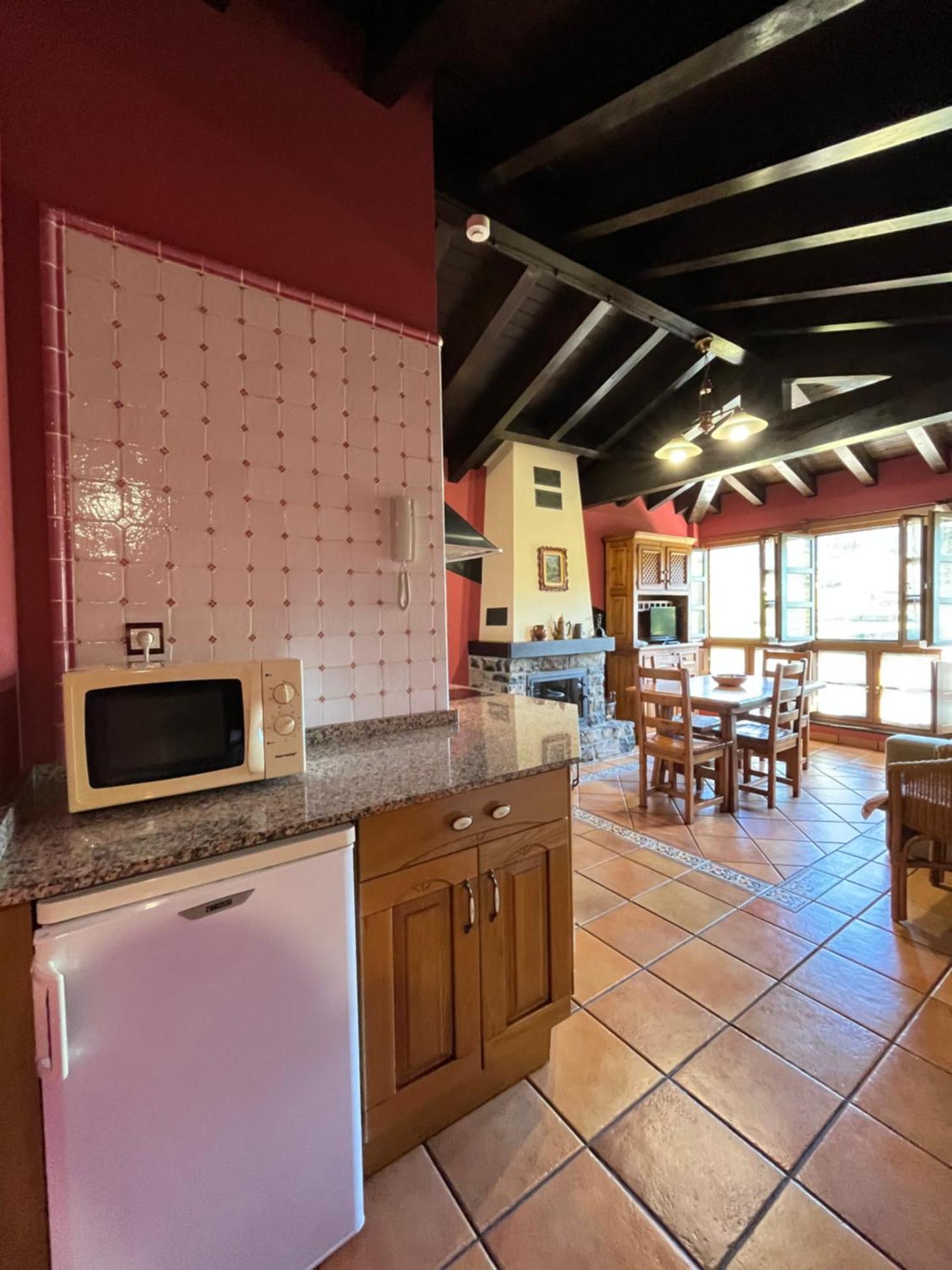 Apartamentos Turisticos Paseo De La Alameda Villaviciosa  Luaran gambar