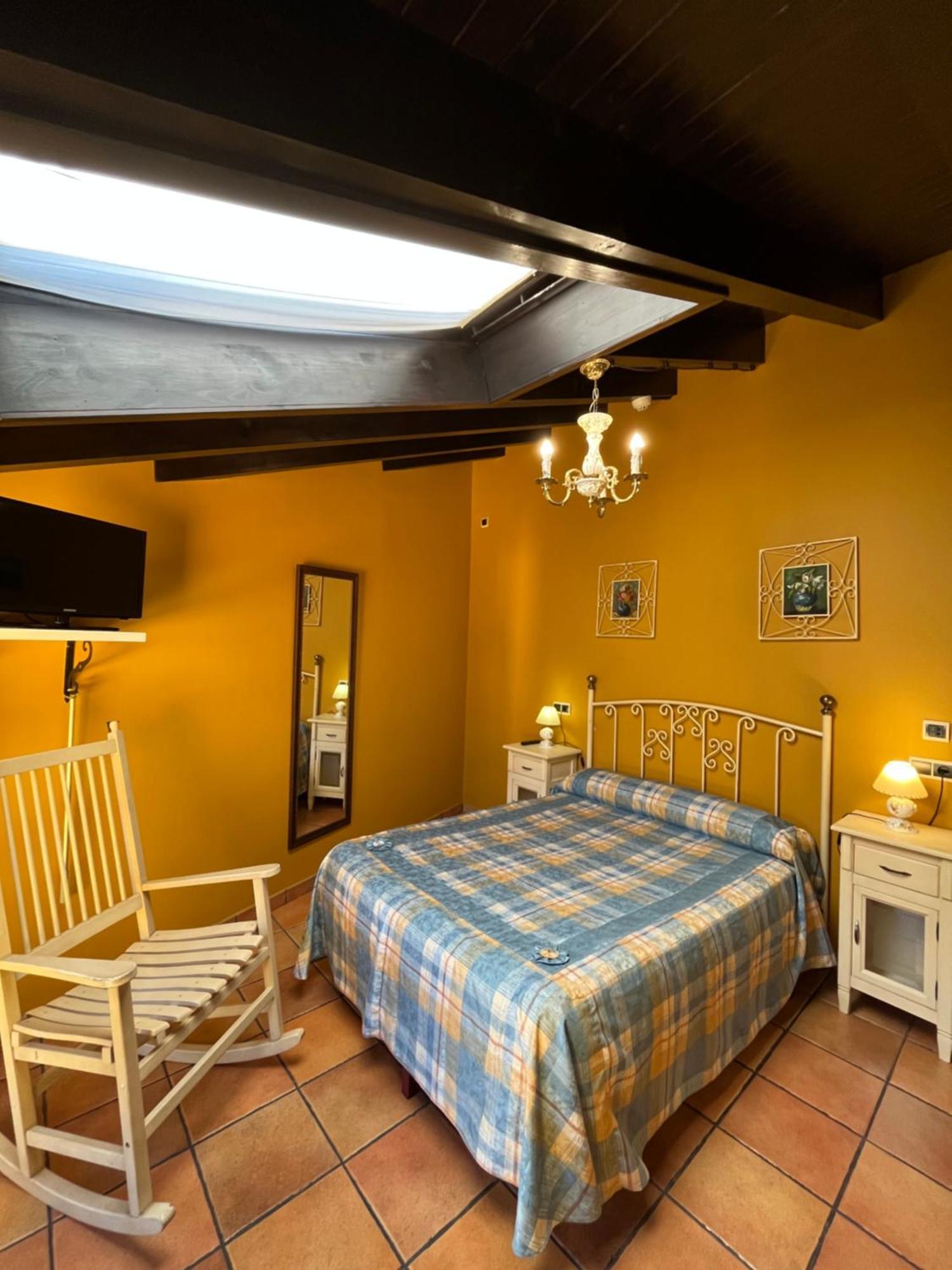 Apartamentos Turisticos Paseo De La Alameda Villaviciosa  Luaran gambar